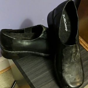 Flat shoes
